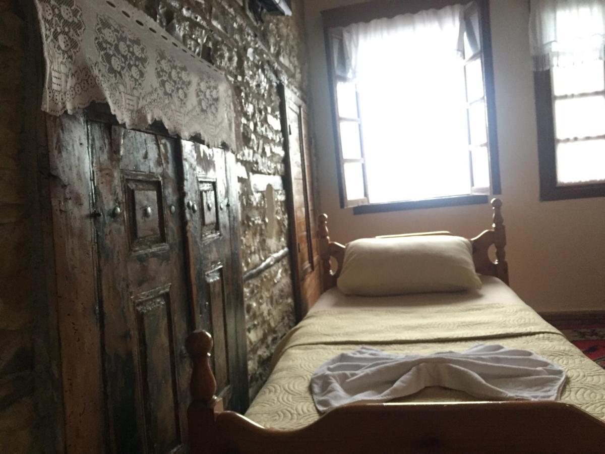 Guest House Salaria Gjirokaster Luaran gambar