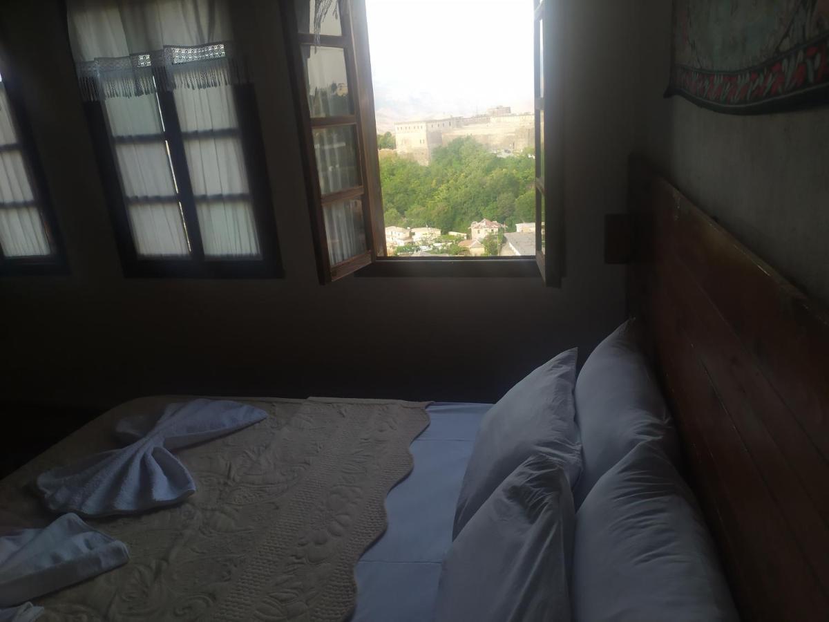 Guest House Salaria Gjirokaster Luaran gambar