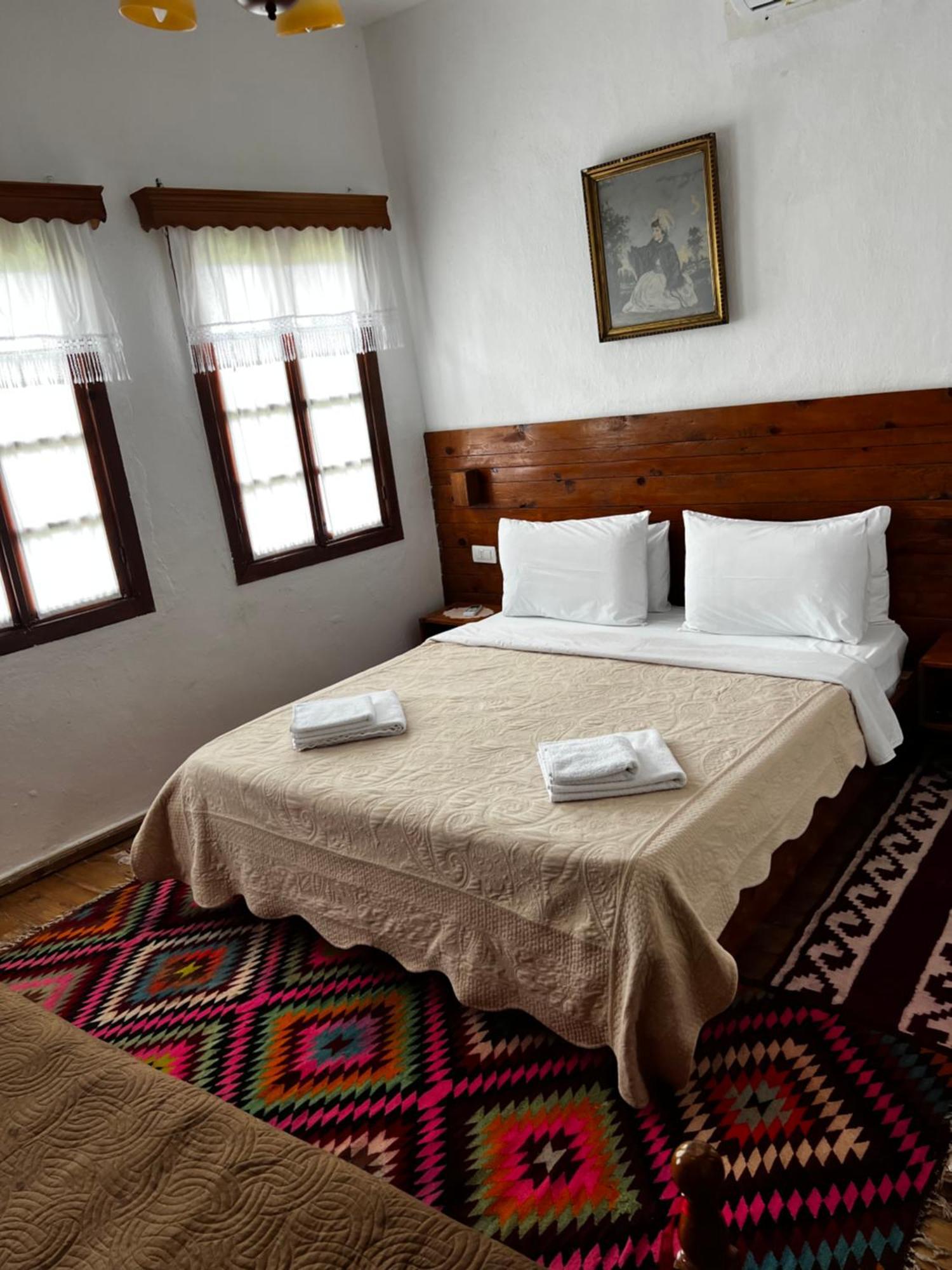 Guest House Salaria Gjirokaster Luaran gambar