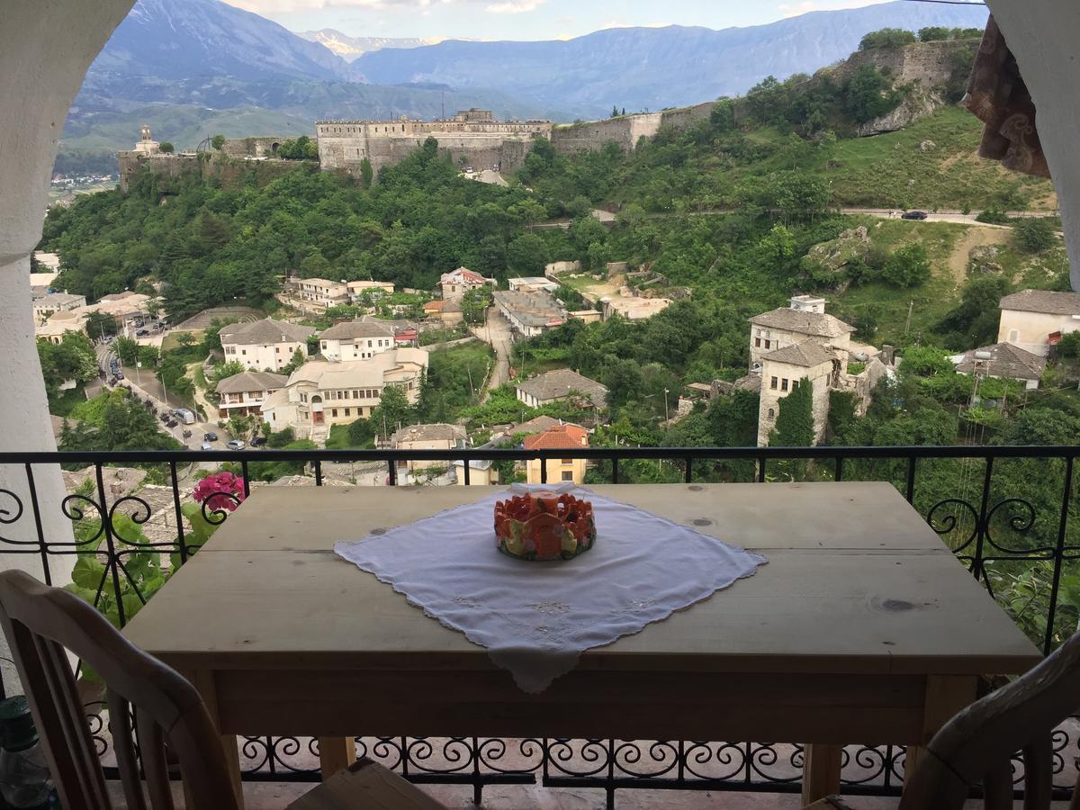 Guest House Salaria Gjirokaster Luaran gambar