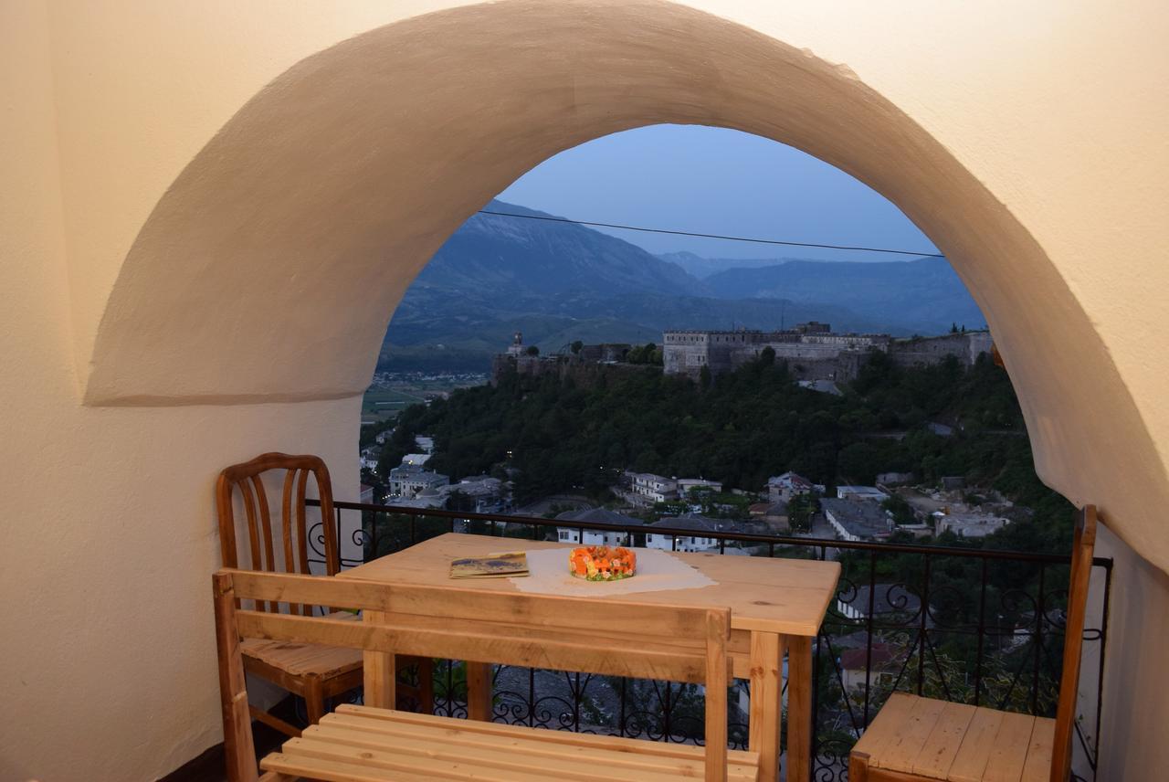 Guest House Salaria Gjirokaster Luaran gambar