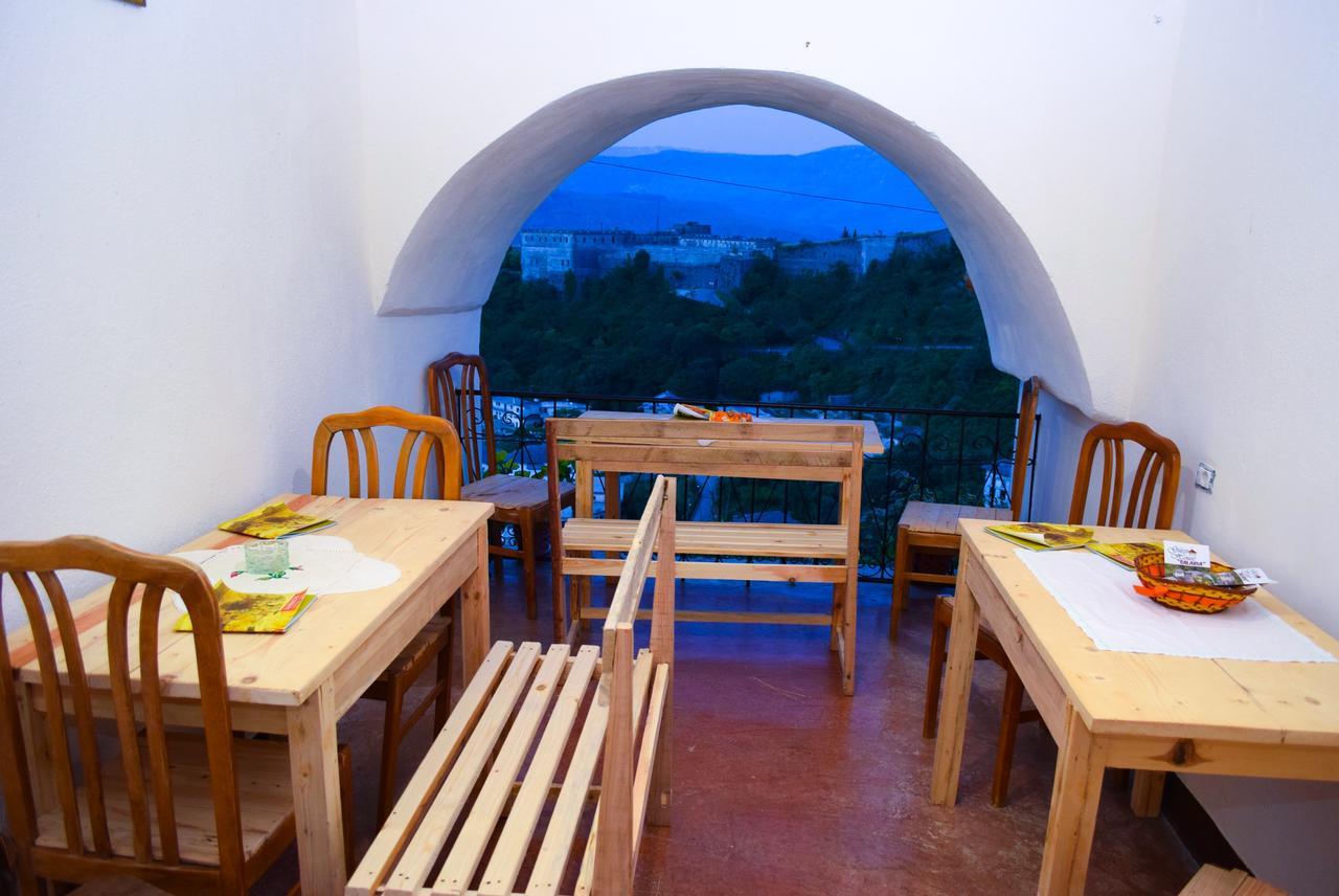 Guest House Salaria Gjirokaster Luaran gambar
