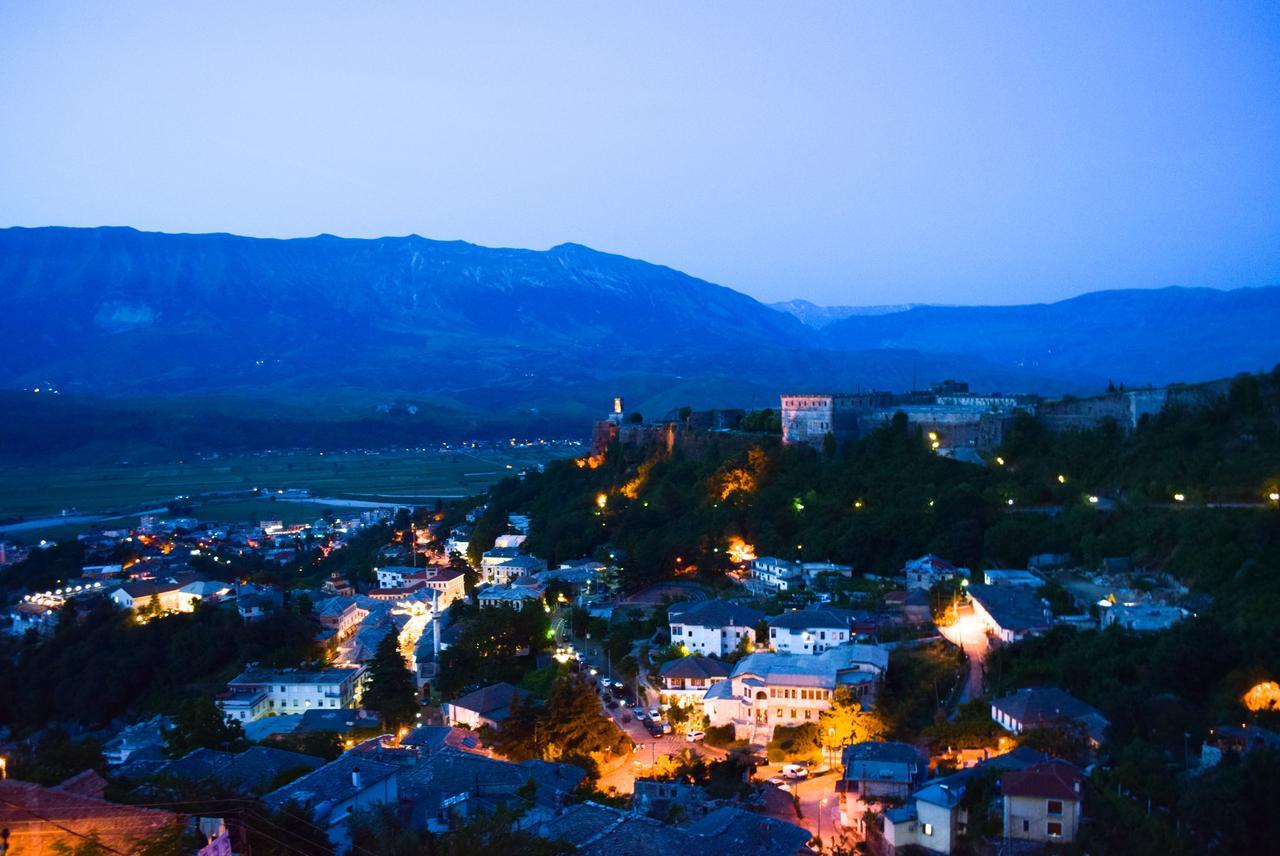 Guest House Salaria Gjirokaster Luaran gambar
